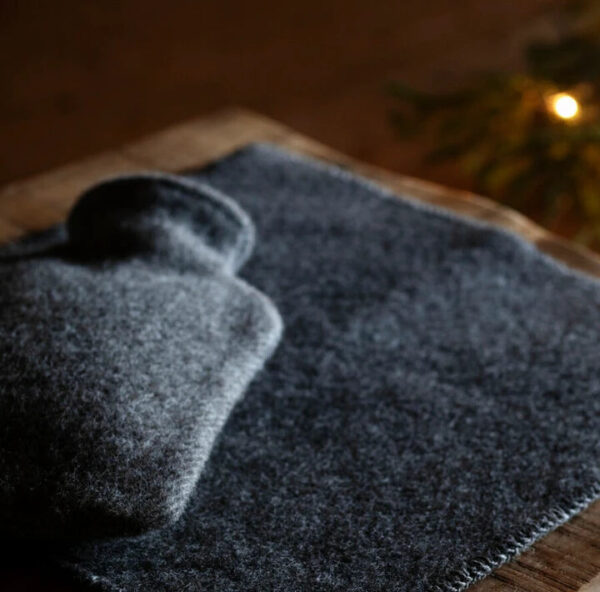 Arvo 100% virgin wool hot water bottle - Grey