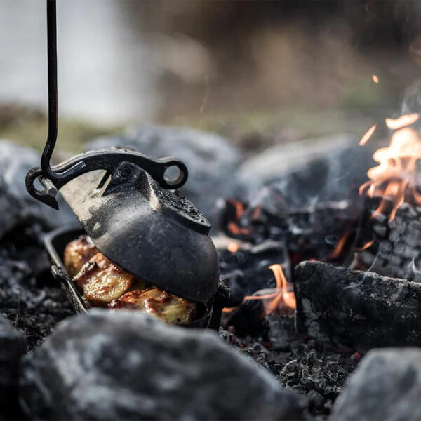Cast iron potato roaster - 30cm